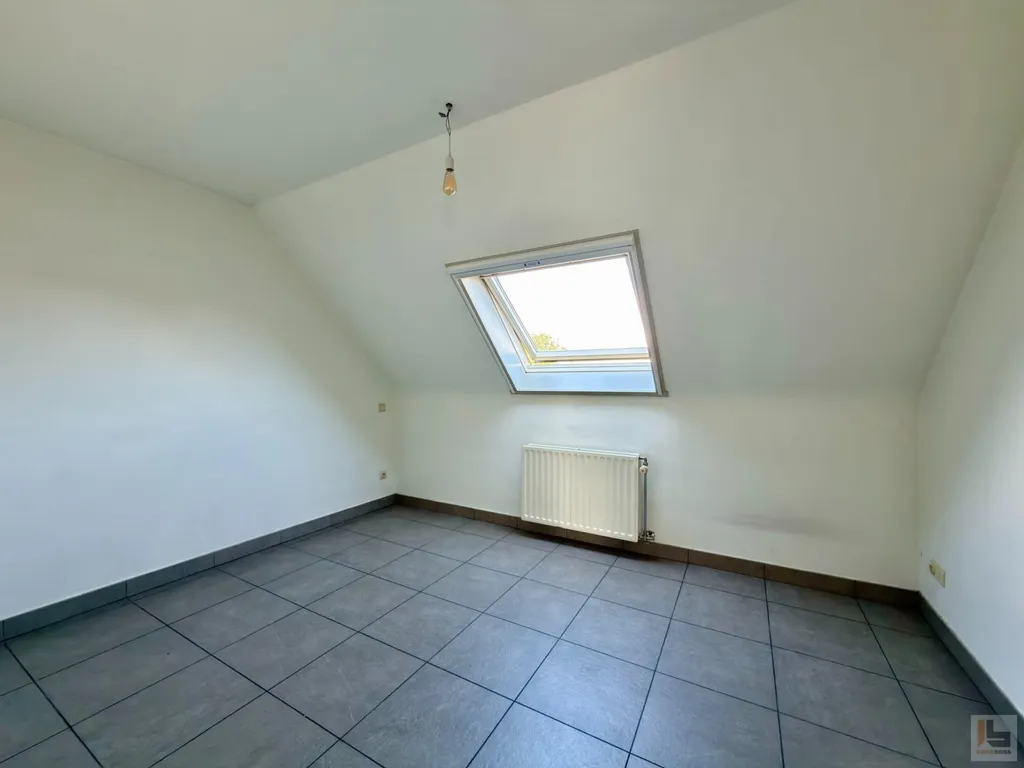 Pièces - Dakappartement avec Terrasse et Garagebox à Wondelgem