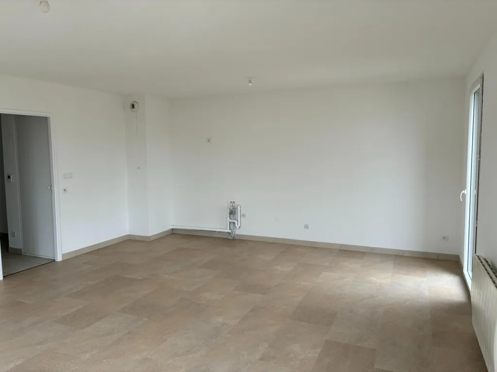 Pièces - Appartement Rénové avec Balcon à Blagnac