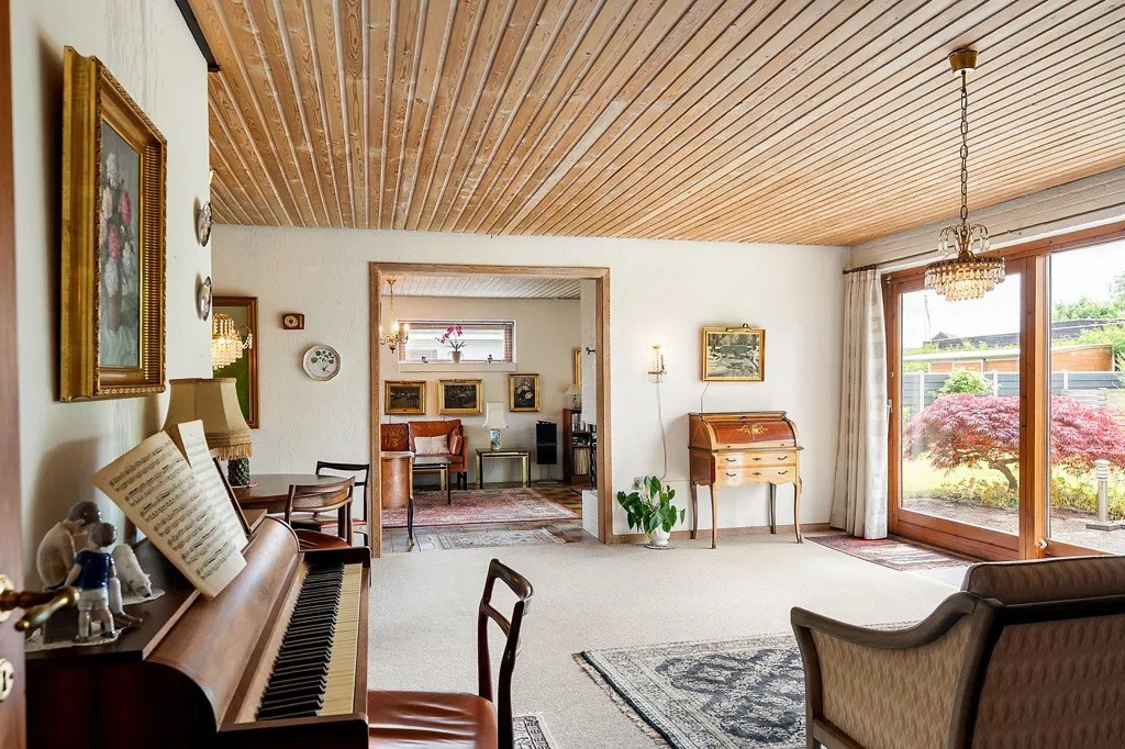 Elutuba - Detached Villa with Garden in Odense S