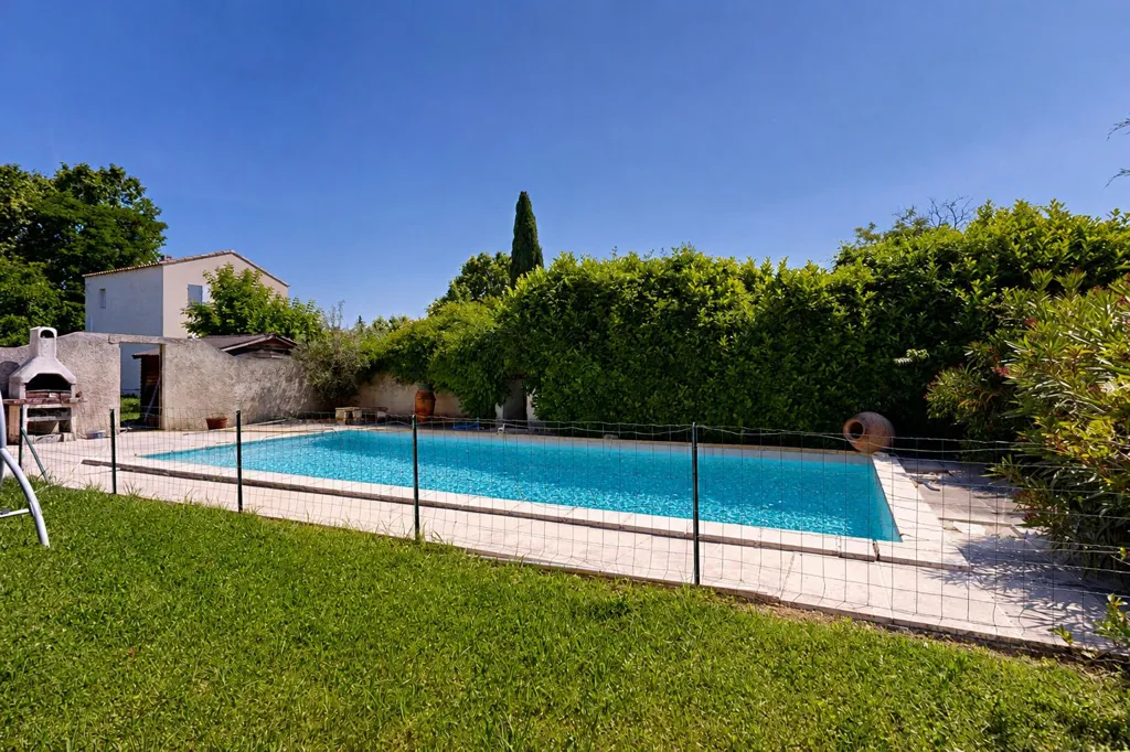 Bassein - Modular House with Pool in Provençal Village