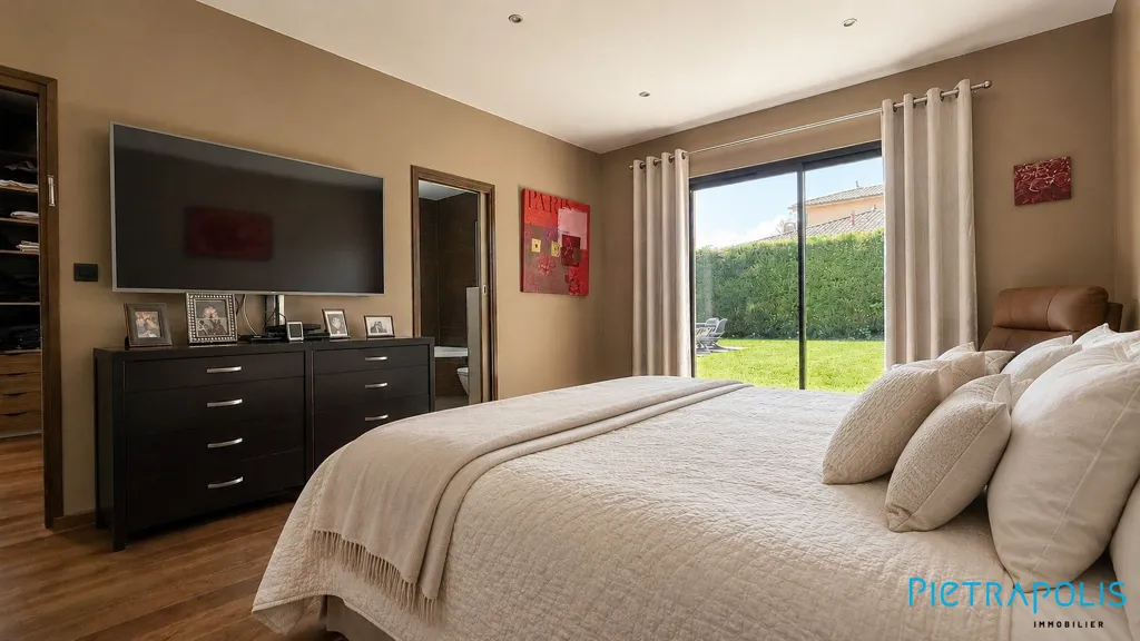 Chambres - Propriété Contemporaine avec Piscine à Écully