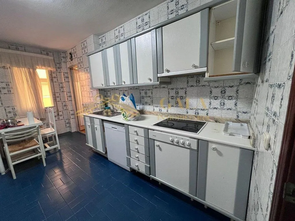 Köök - Spacious Flat with Terrace in Cáceres Centre