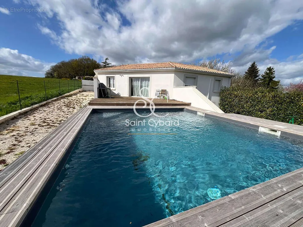 Bassein - Pavilion with Pool and Large Annex in Champniers