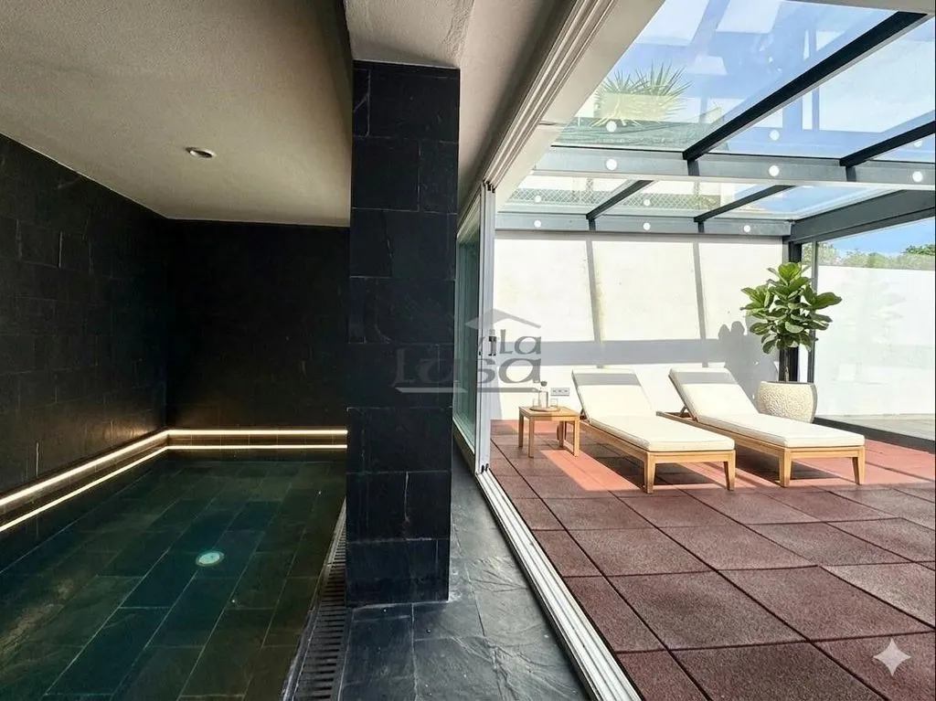Pool - Luxury House with Pool in Matosinhos