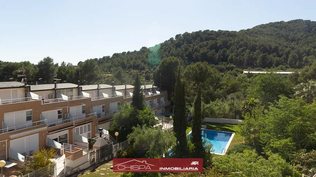 Õhuvaade - Adosado with Pool in Náquera
