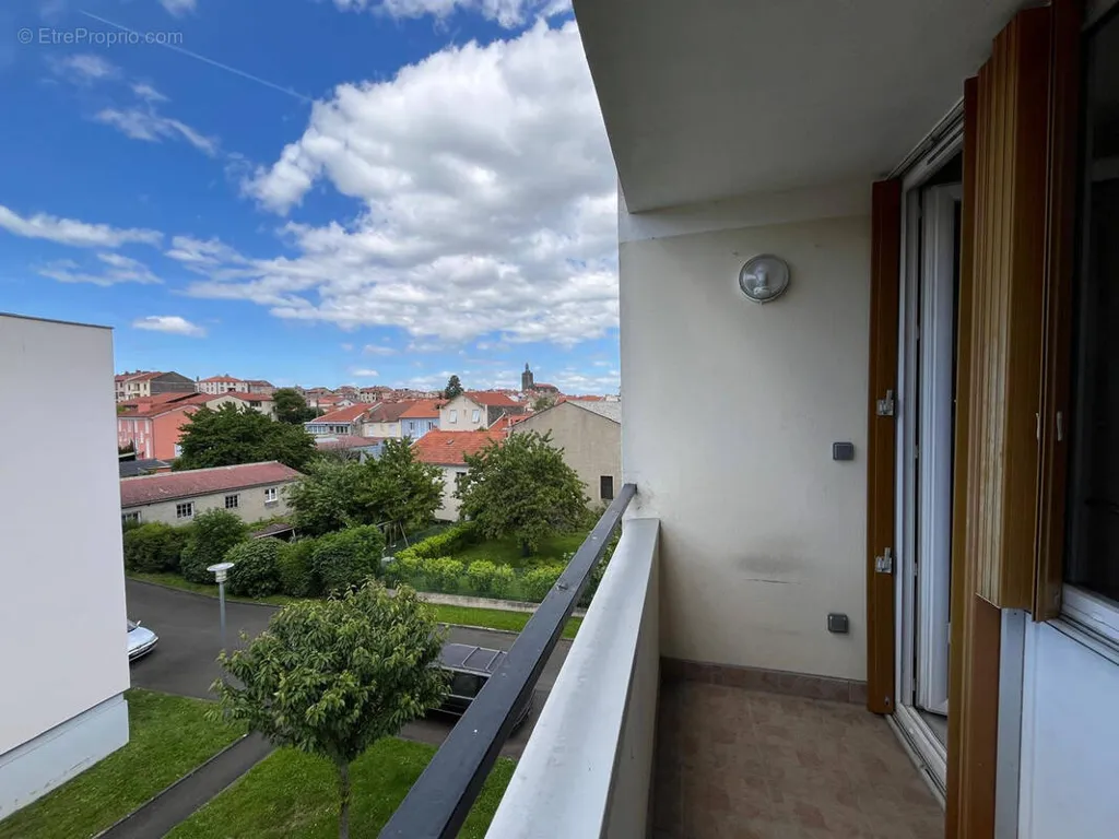 Balcony - T3 Apartment with Balcony in Clermont-Ferrand