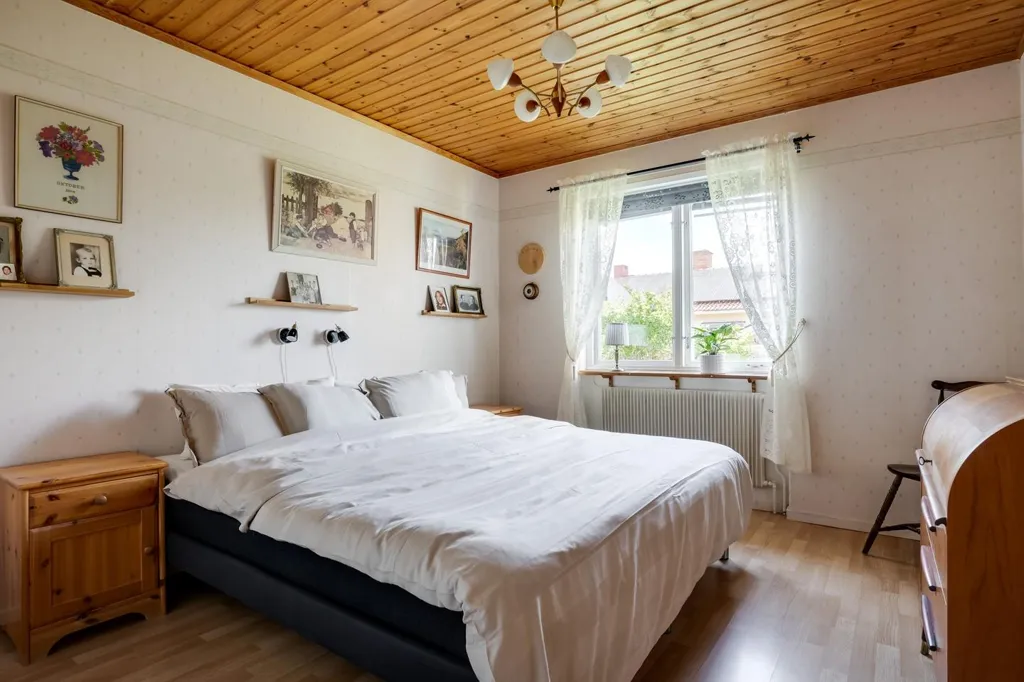 Magamistoad - Detached House with Geothermal Heating in Eldstad