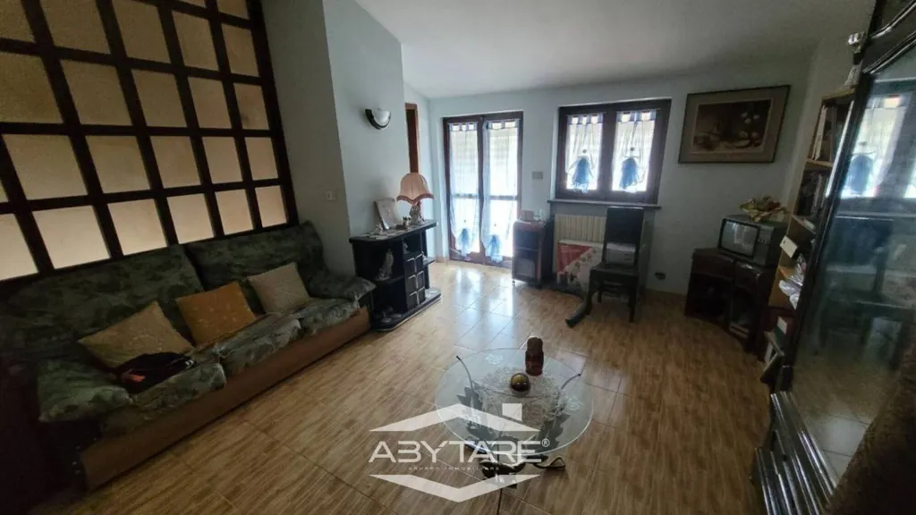 Séjour - Semi-detached House with Garden in Airasca