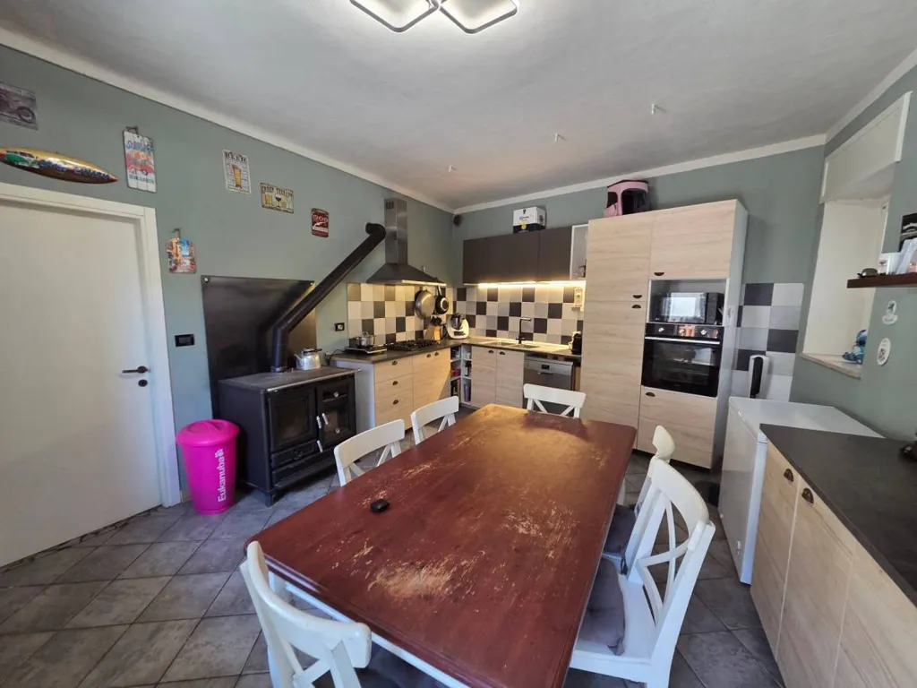 Söögituba - Fully Rented House with Solar Panels in Barone Canavese