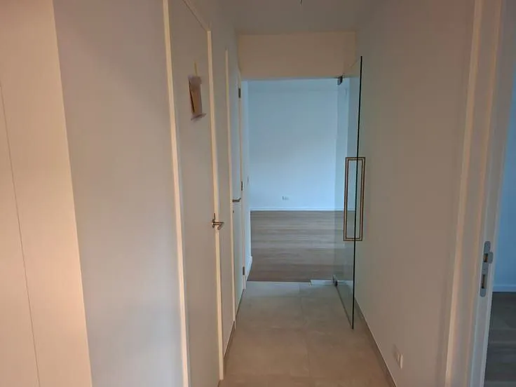 Entrée - Appartement Neuf avec Terrasse au Cœur de Lasne