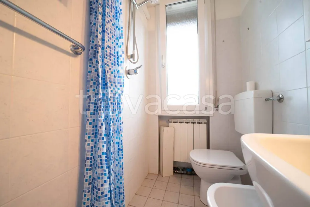 Salles de bain - Seafront Apartment with Balcony in Ravenna