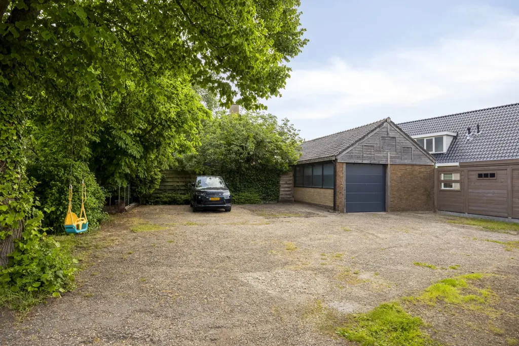 Välivaade - Semi-Detached Home with Workshop in Honselersdijk
