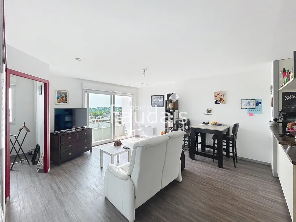 Séjour - Appartement avec Balcon et Vue sur Coutances