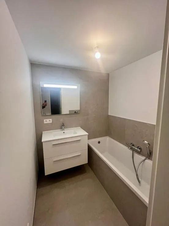 Bathrooms - New Flat with Terrace in Bertrix