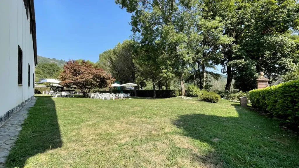 Villa with Equestrian Centre in Ameno