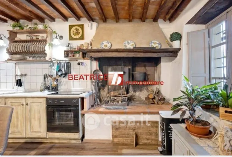Cuisine - Rustic Casale with Pool near Camaiore