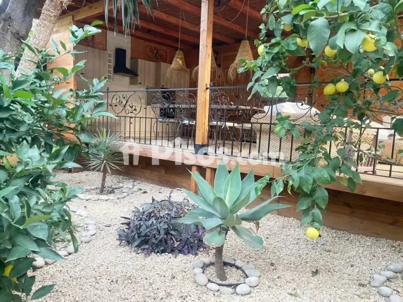 Jardin - Maison 4 pièces à ES