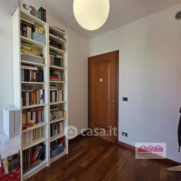 Kabinet - Elegant Two-Bedroom with Studio in Vicenza