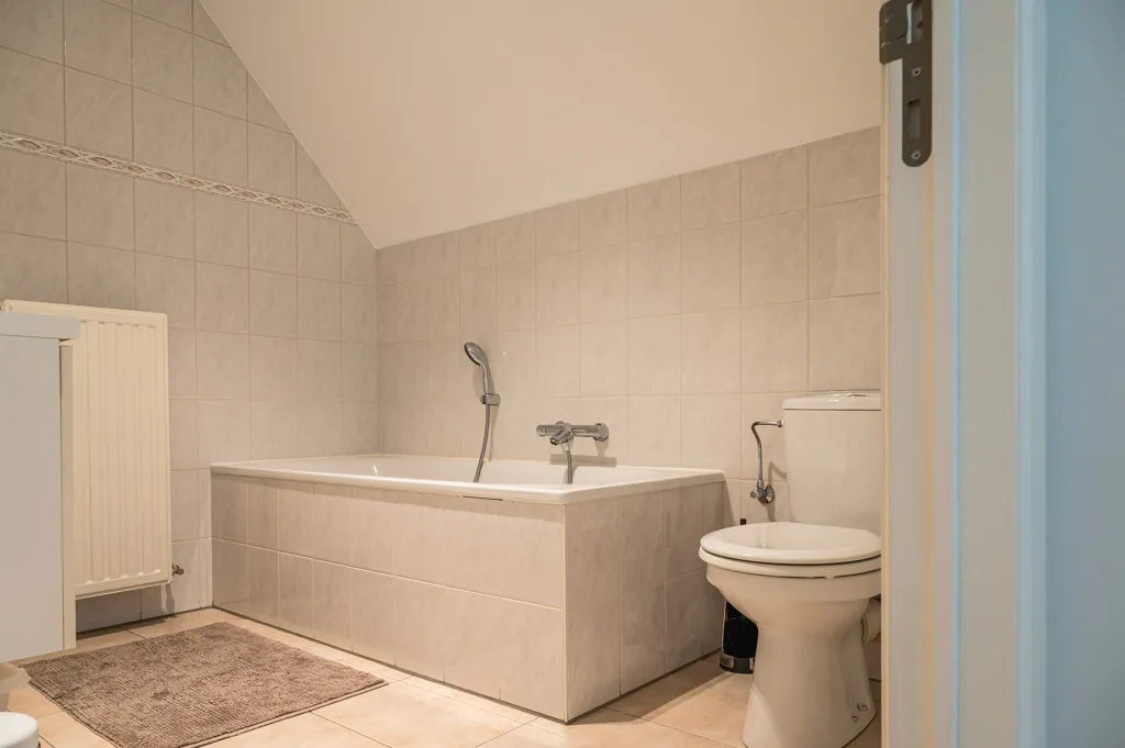 Vannitoad - Apartment with Terrace in Balen