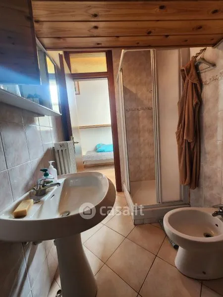 Salles de bain - Mansard Attico with Private Garden in Chatillon