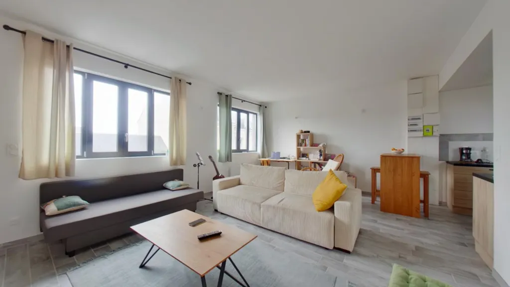 Elutuba - Duplex Flat with Intercom in Châtellerault