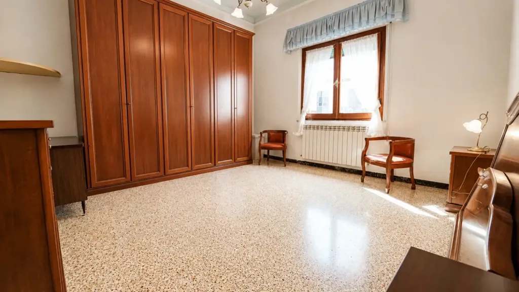 Chambres - Quadrilocale with Balcony and Garage in Certaldo