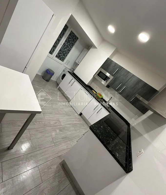 Cuisine - Furnished Flat with Central Heating in Salamanca