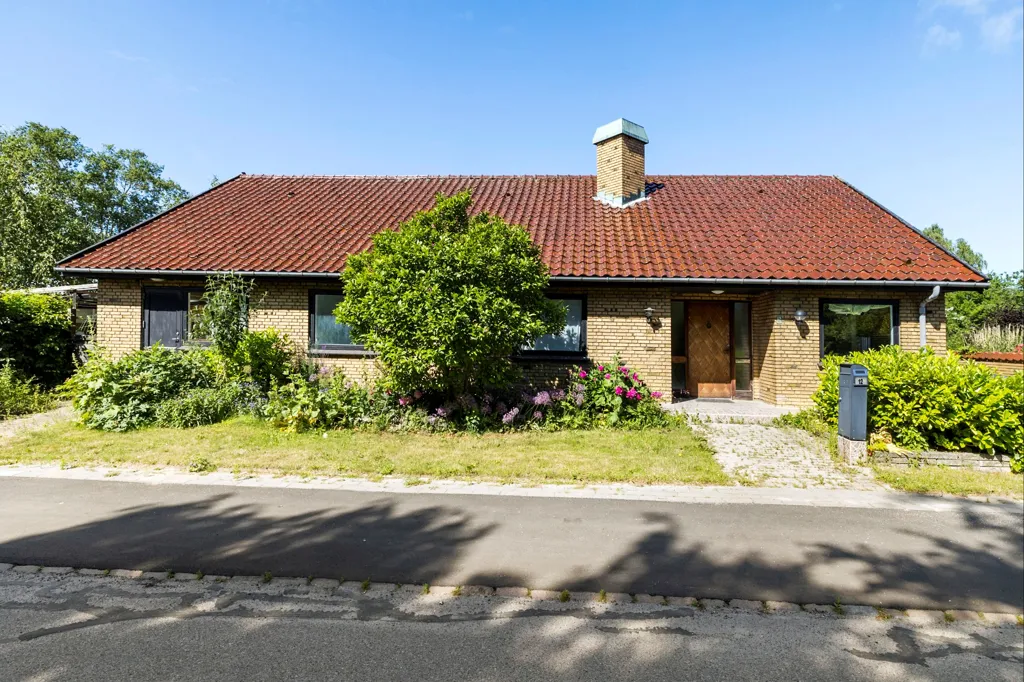 Välivaade - Large Villa for Modernisation in Albertslund