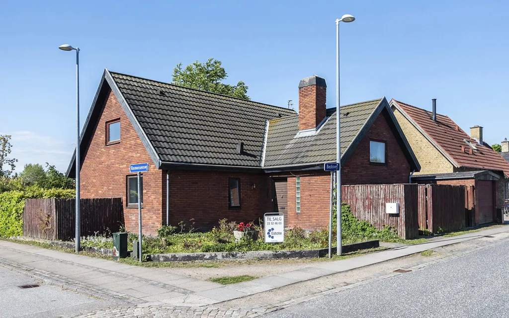Exterior - 1947 Villa with Garden in Køge