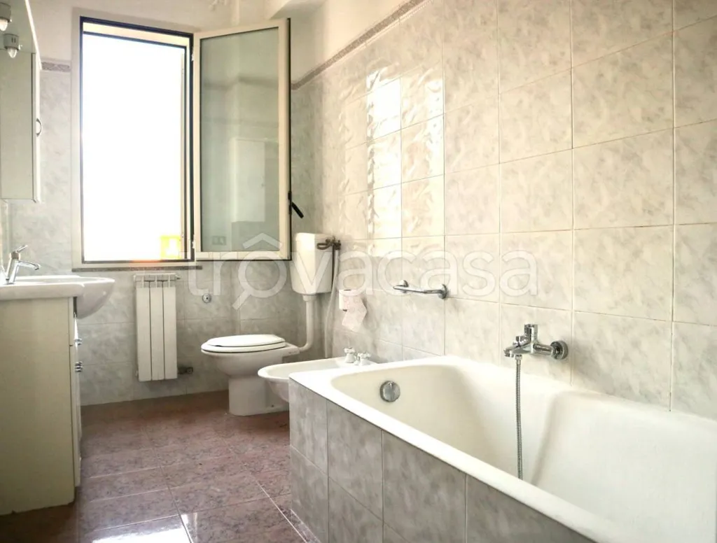 Salles de bain - Apartment with Balcony in Santa Croce Camerina