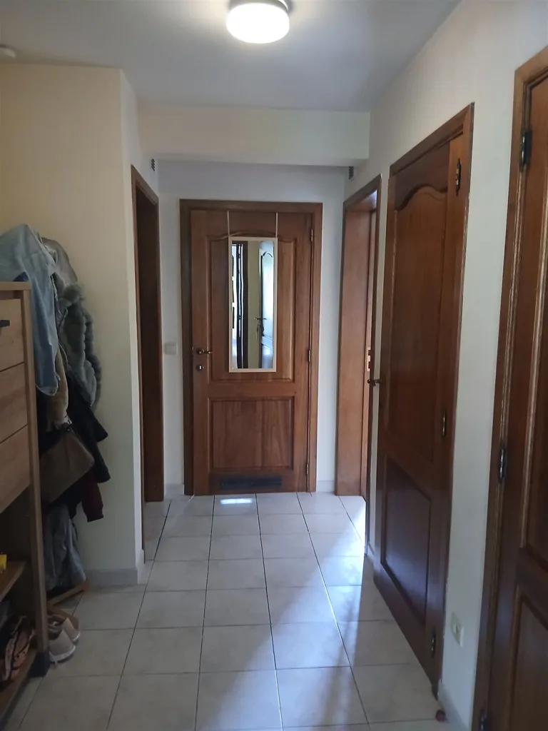 hallway_entrance