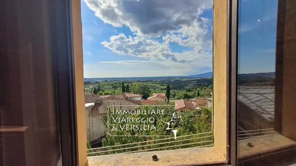 Pièces - 4-Bedroom Apartment with Valley View in Capannoli