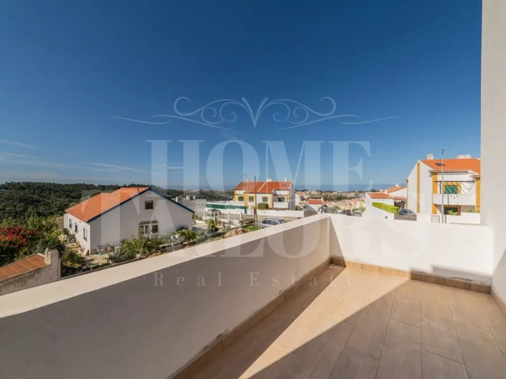 Balcon - Luxury Villa with Garden in Mafra