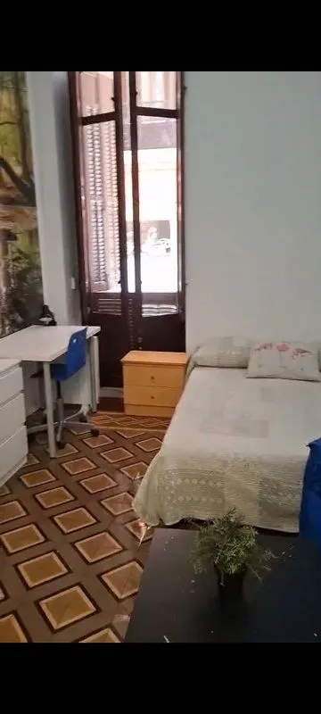 Magamistoad - Studio with Balcony in Granada Centre