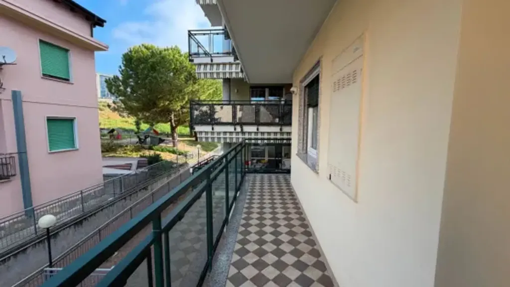 Rõdu - Modern Flat with Terrace in Sanremo