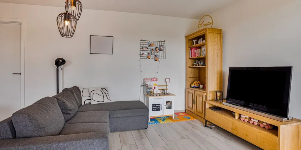 Séjour - Appartement avec Terrasse et Carports Centraux à Geel