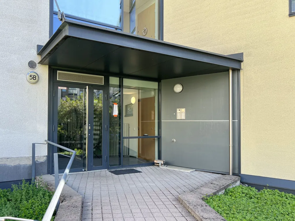 Esik - Modern Flat with Balcony in Matinkylä, Espoo