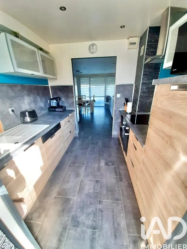 Köök - Fully Renovated Flat with Balcony in Aisne