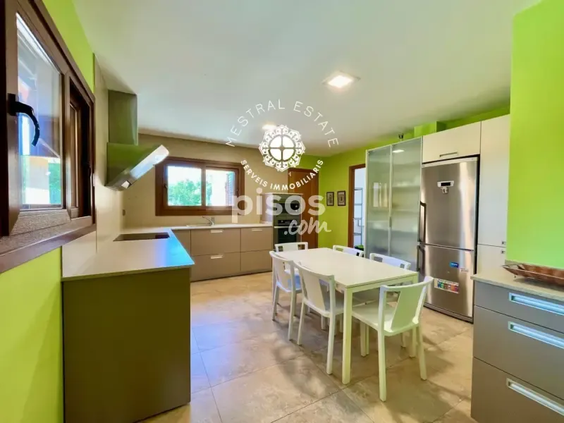 Cuisine - Luxury Villa with Private Pool in Costa Dorada