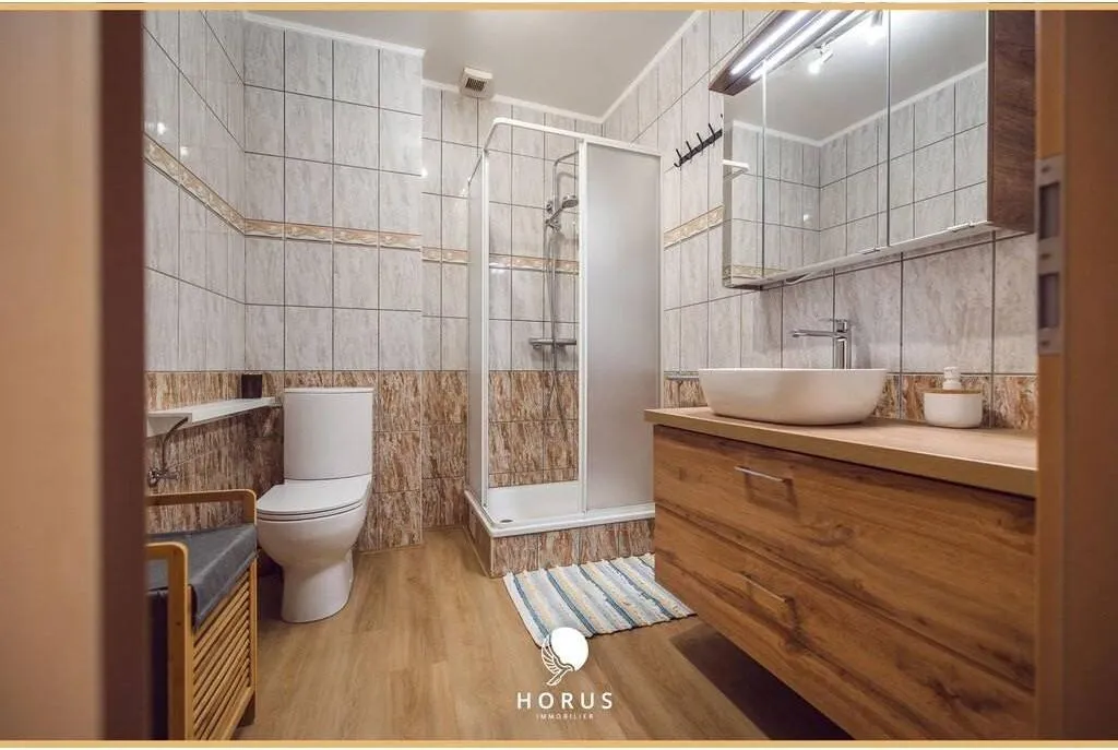 Salles de bain - Maison de Ville avec Terrasses à Differdange