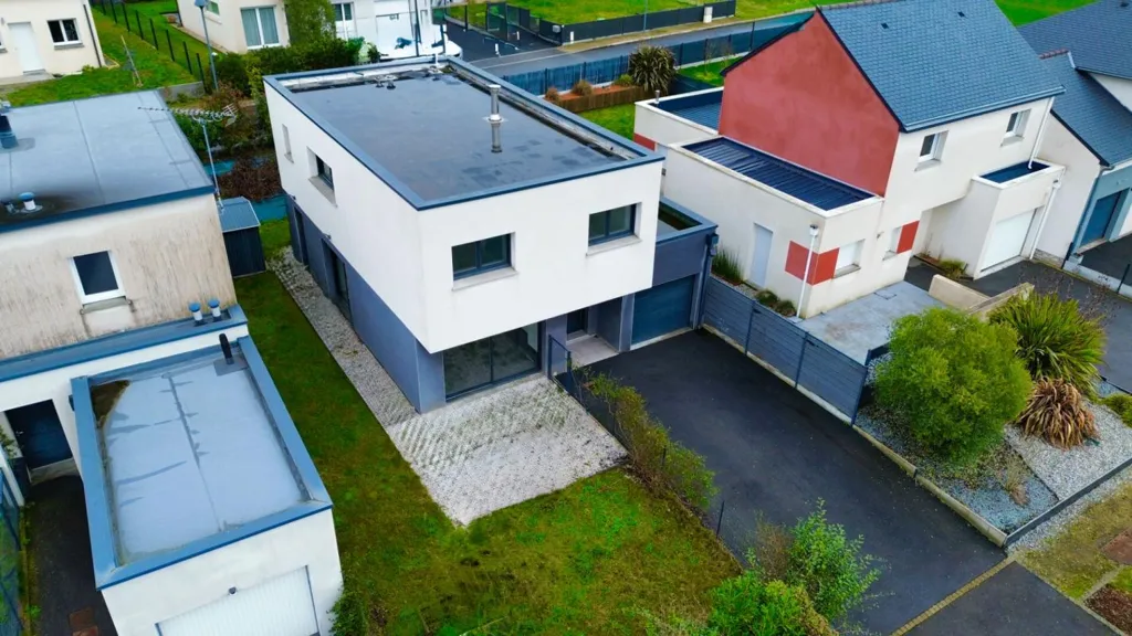 Vue aérienne - Maison Contemporaine en Bout d'Impasse à Châteaugiron