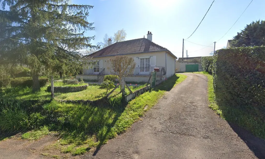 Esterno - House with Constructible Land in West Châtellerault