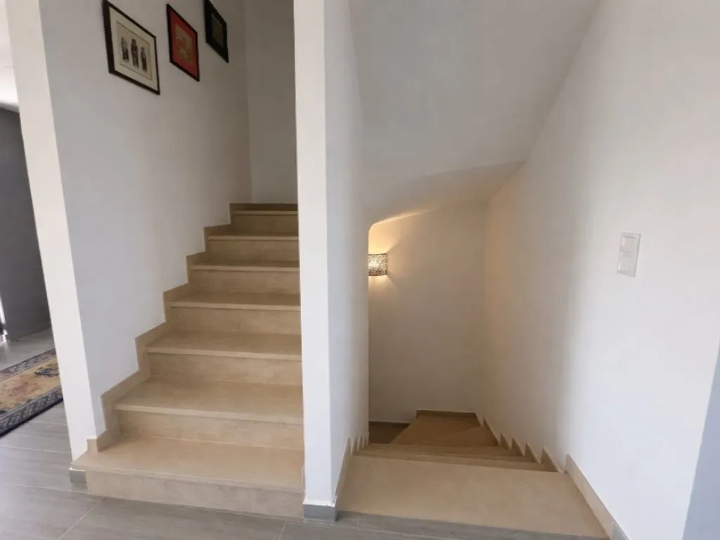 Pièces - Contemporary Semidetached House in Mafra