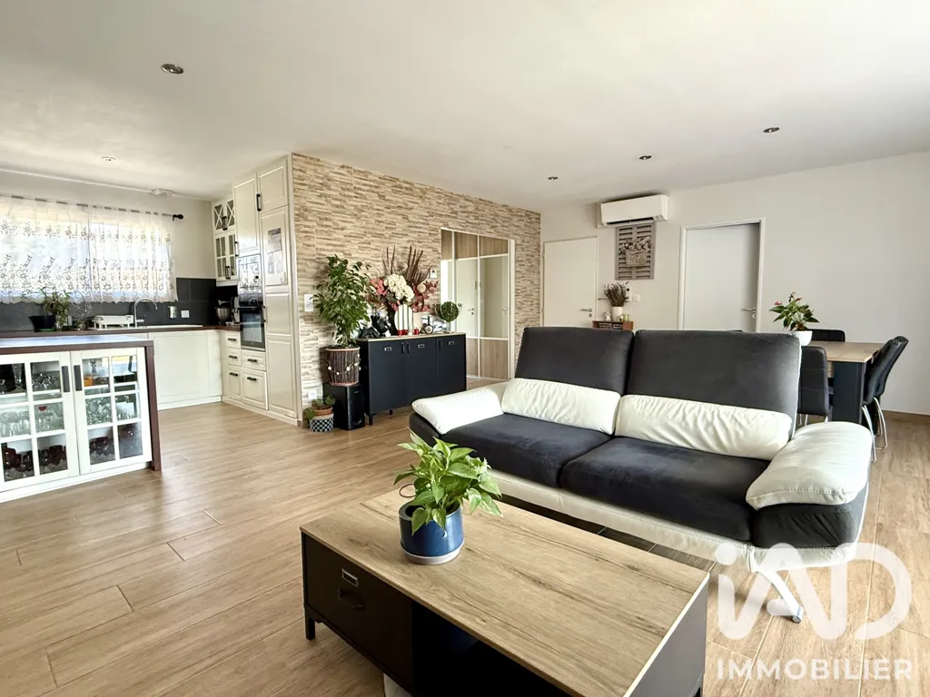 Elutuba - Contemporary Flat-Plan House with Pool in Belin-Béliet