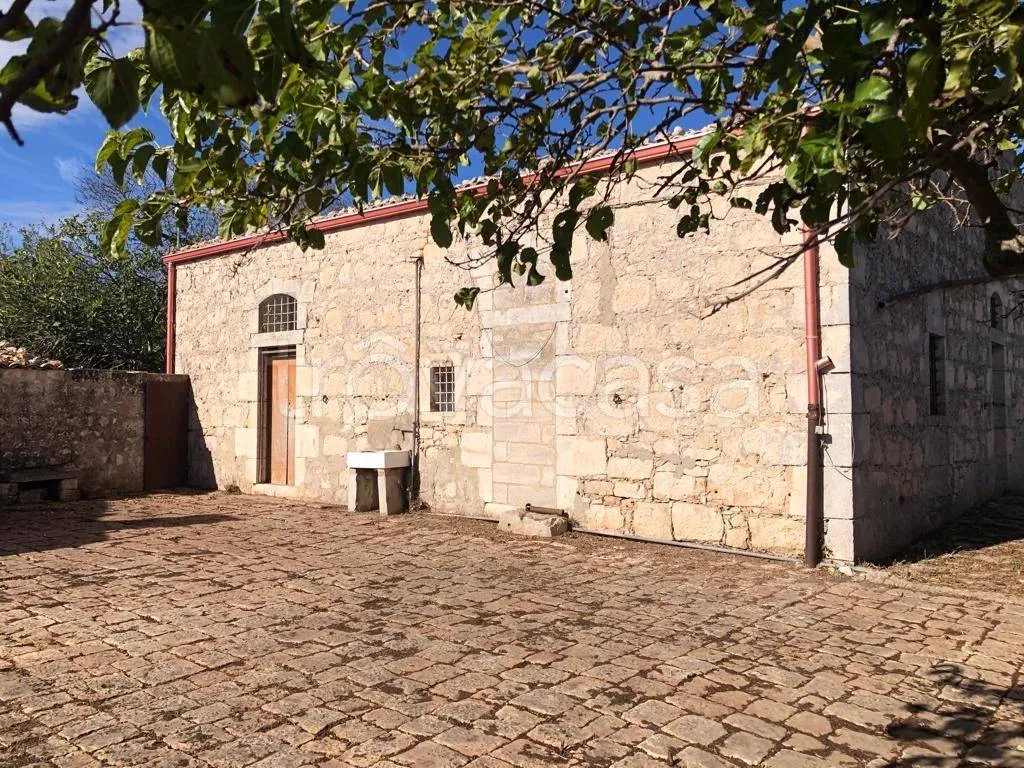Garden - Historic Masseria with Pool near Ragusa