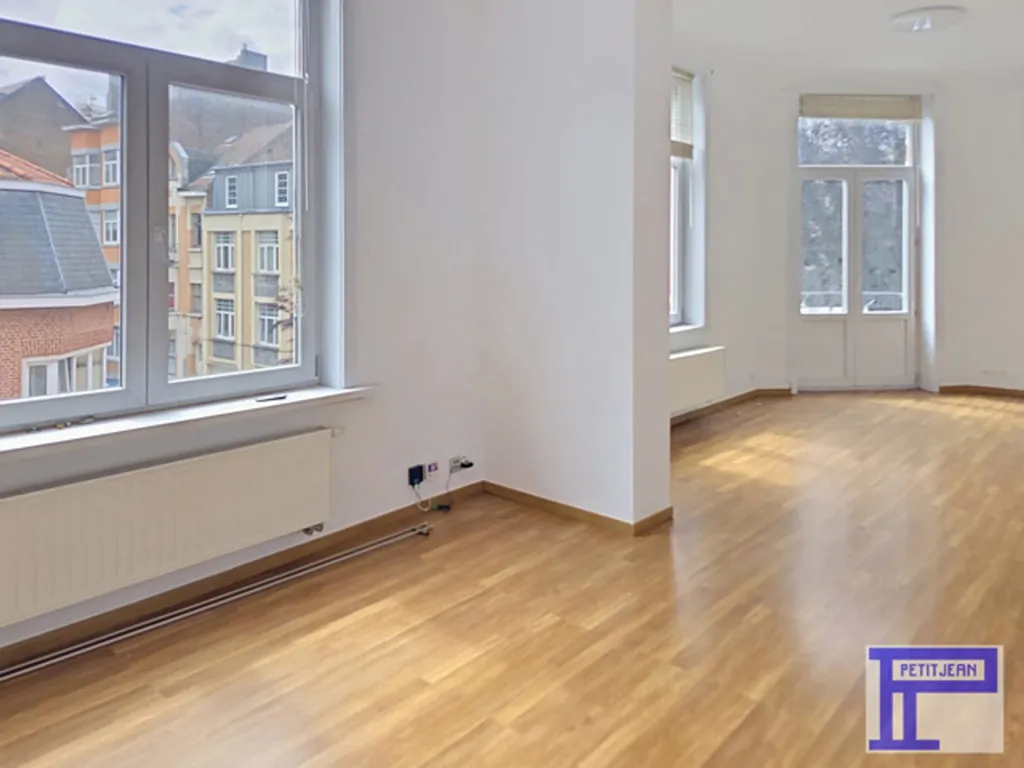 Pièces - Duplex Rénové près des Institutions Européennes
