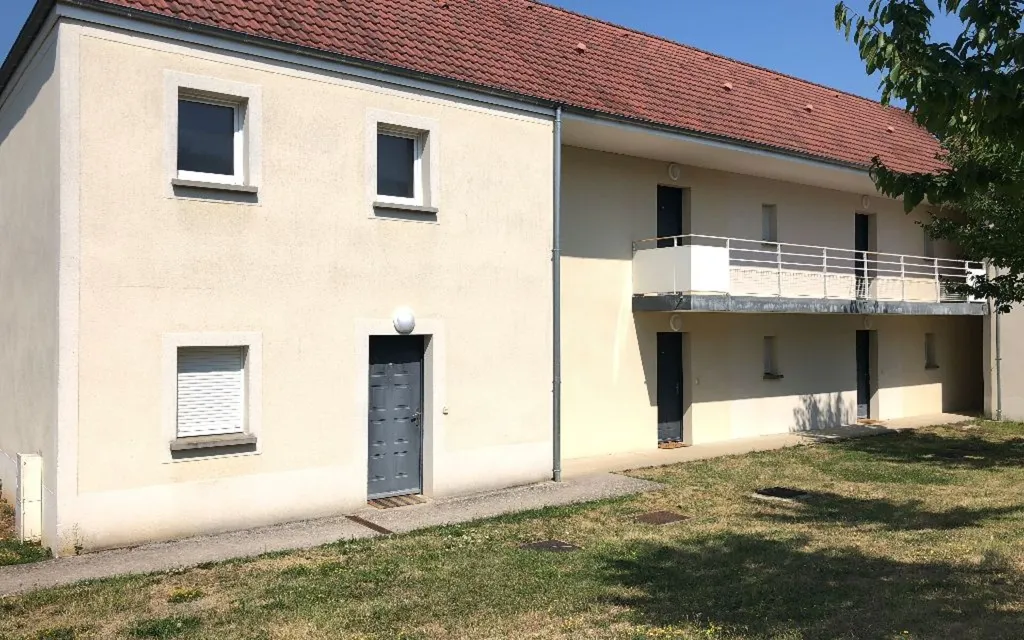 Extérieur - Appartement T2 avec Balcon et Piscine à Marzy
