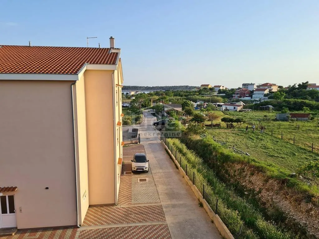 Balcony - Two-Storey Apartment with Terrace in Banjol, Rab