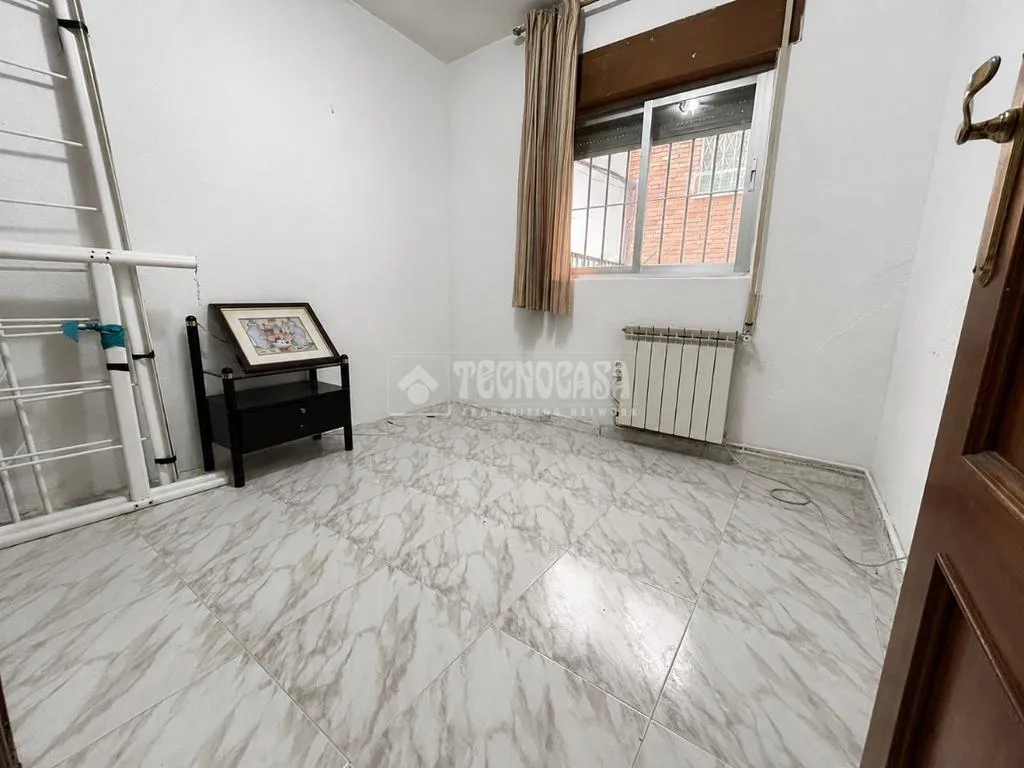 Pièces - Ground Floor Flat with Garden View in Latina
