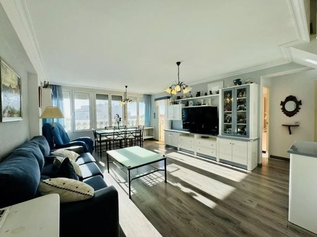 Elutuba - Penthouse with Pool in Torrevieja
